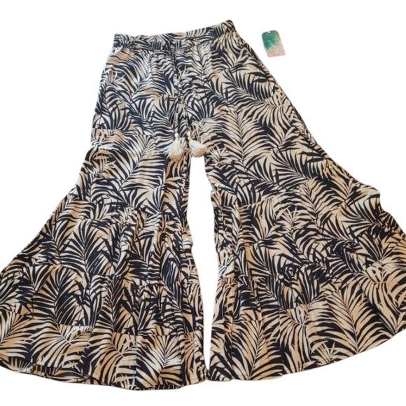 True Destination Wide Leg pants. Resort wear bohemian rayon flare women's size L - Picture 1 of 4